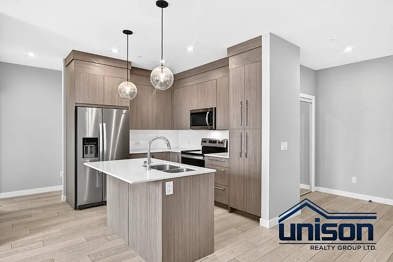 2 bed, 1000 sqft, $2,000 — Photo 3