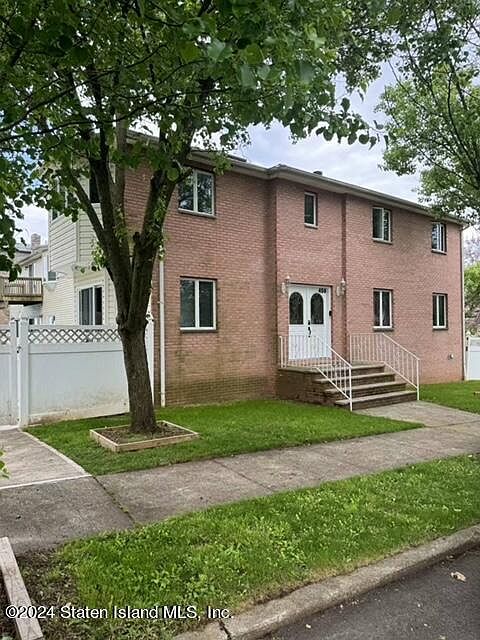 1st image of 459 Tennyson Dr
