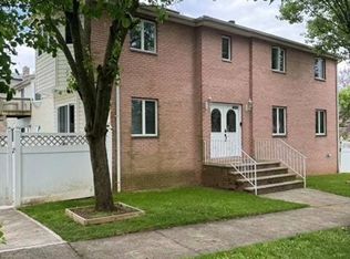 459 Tennyson Dr, Staten Island, NY 10312