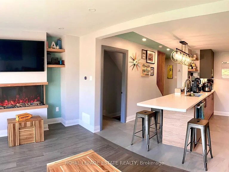 35 Queenslea Dr #70 — Photo 9