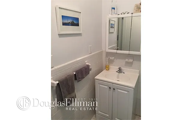 Rented by Douglas Elliman | media 41