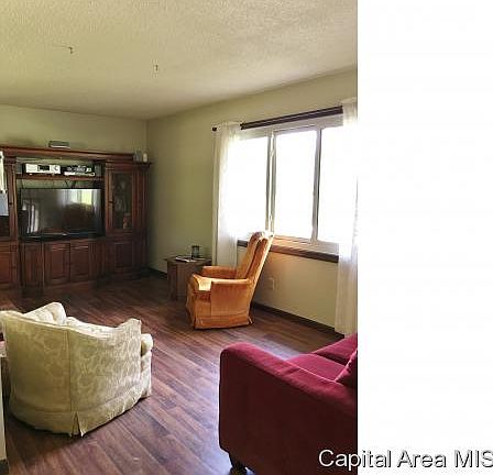 5th image of 15221 Waldin Ct