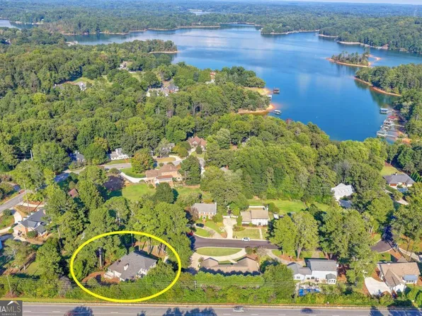 2859 Village Ct, Gainesville, GA 30506