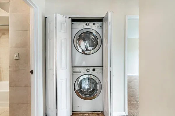 Rented by Compass | media 21