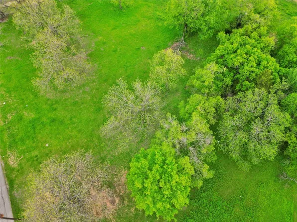 601 E Lake St, Ennis, TX 75119