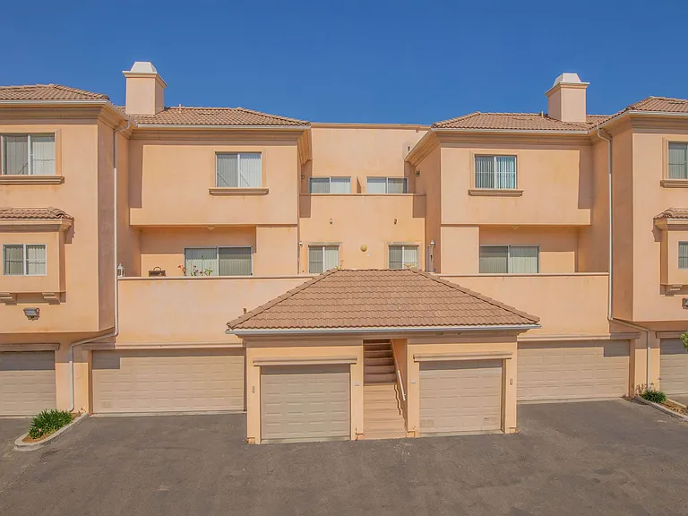Colony Townhomes — Photo 27