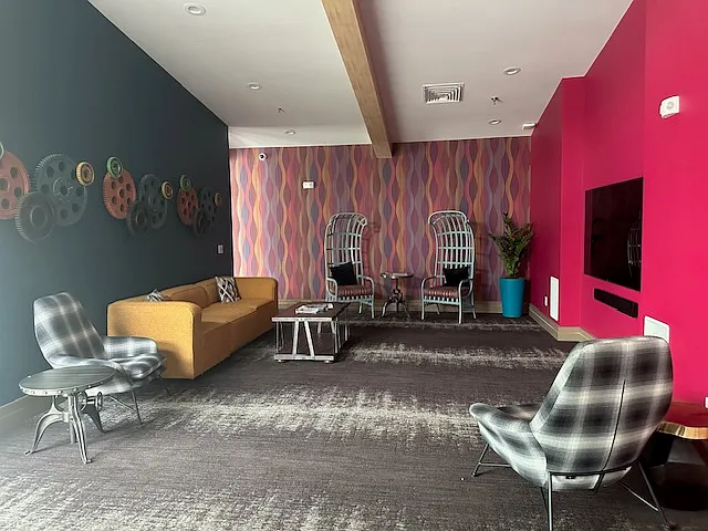 Hawks Landing Apartments — Photo 17