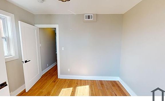 2nd image of 1825 Providence St NE