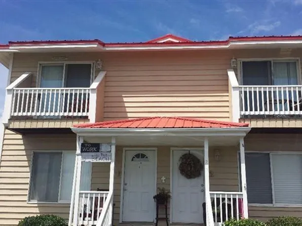 SE133, 133 SE 48th St #2, Oak Island, NC 28465