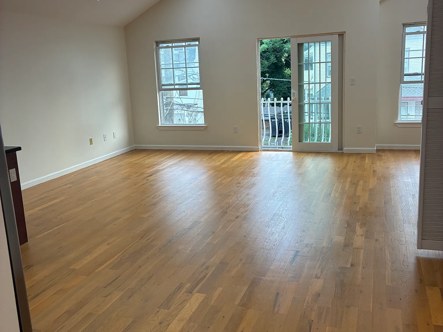 3 bed, 1800 sqft, $2,700 — Photo 1