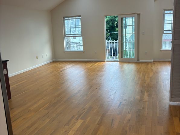 116 Oak St #2