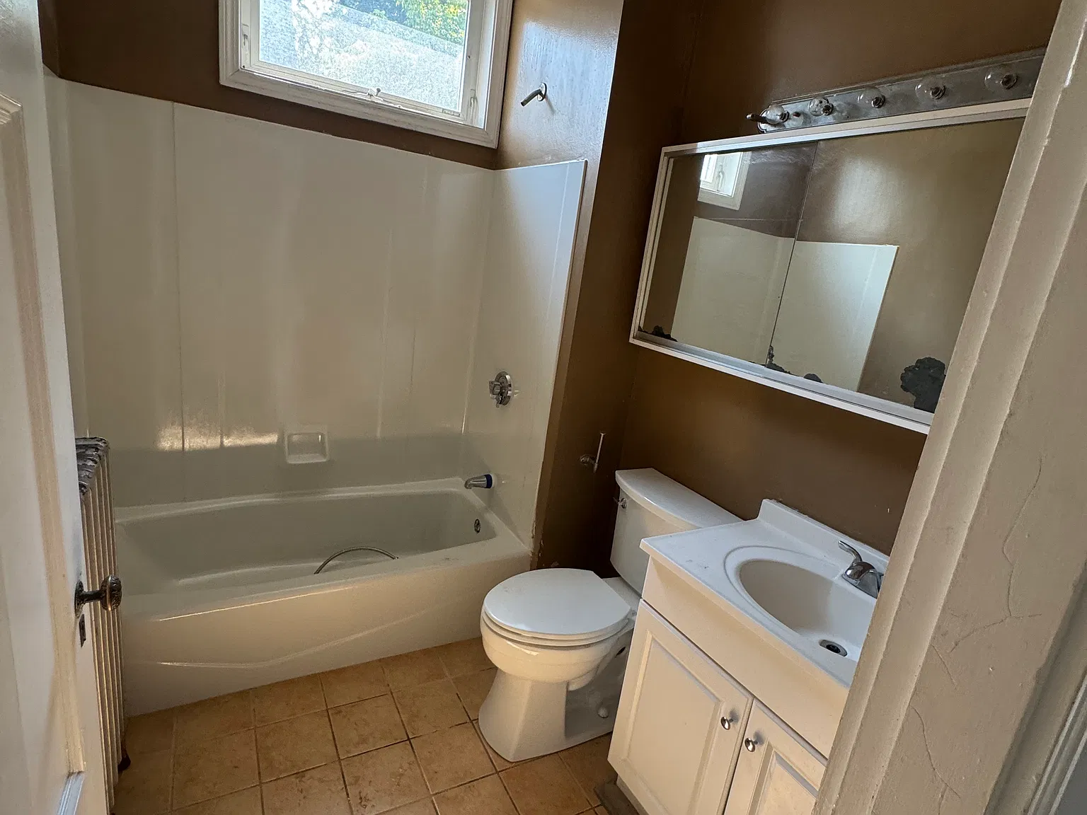 3 bed, 772 sqft, $3,600 — Photo 4