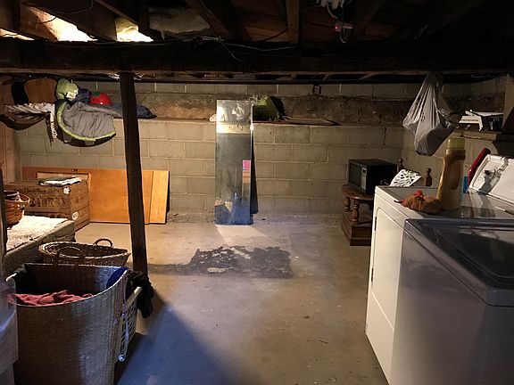 5th image of 420 W 16th St