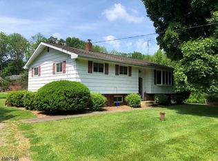 306 Sidney Rd, Pittstown, NJ 08867