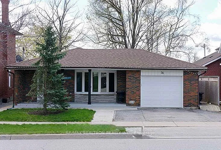 26 John St E — Photo 1