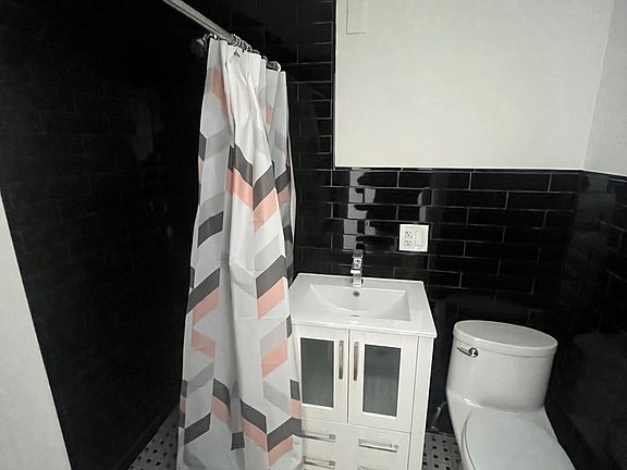 5th image of 620 W End Ave #5A