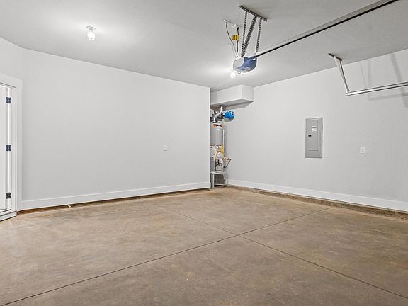 5th image of 4017 Gaskill Dr