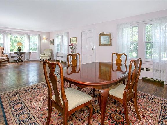 4th image of 323 Buena Vista Rd