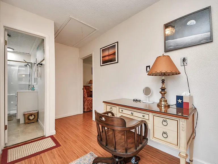 17018 Water Oak Dr #B — Photo 22