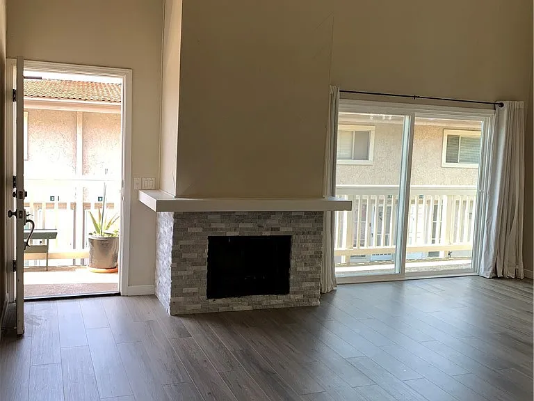 23821 Hillhurst Dr #48 — Photo 5