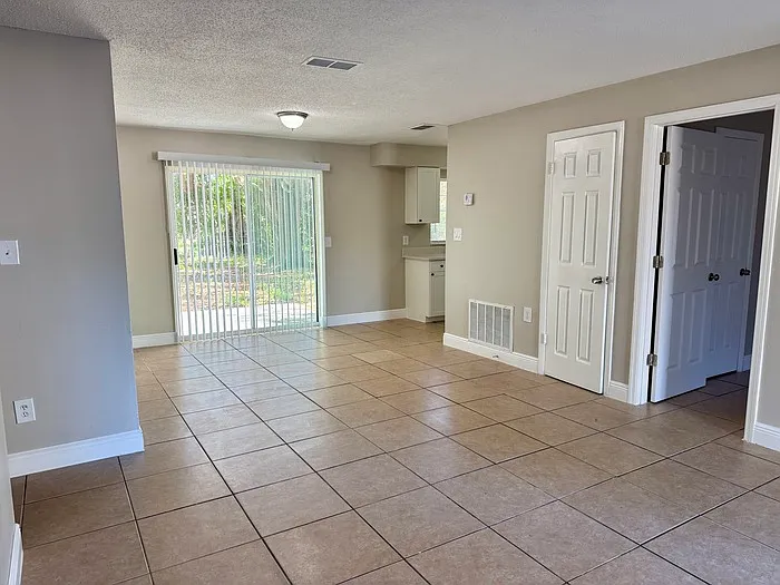 4566 Chateau Rd — Photo 13