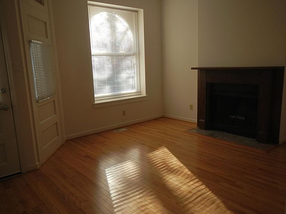livingroom with hardwood flooring