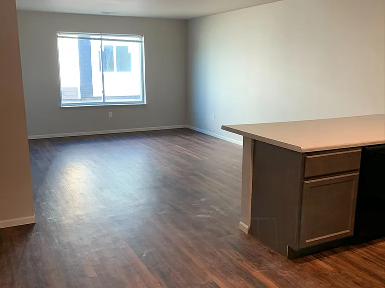 800 W Richards St #200 — Photo 2