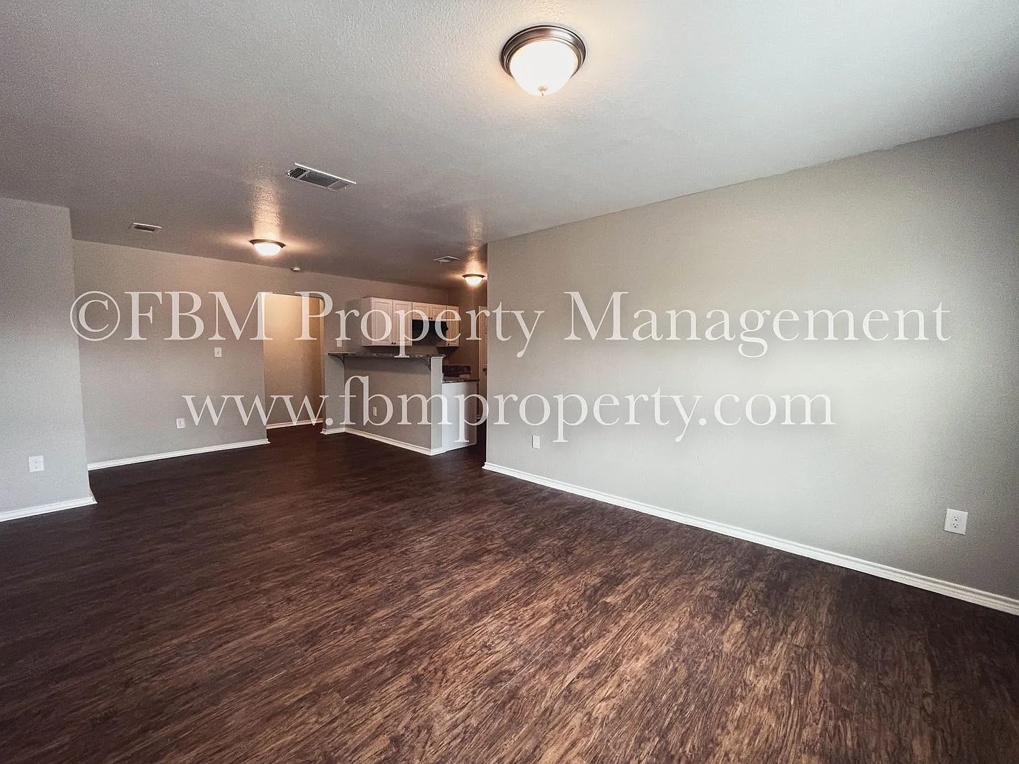 1514 Drexal Dr - Cozy 3 Bedroom, 2 Bathroom Brick Duplex Home in Waxahachie, TX! — Photo 3