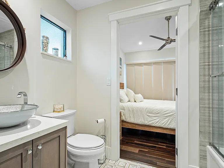 1117 Lake Dr — Photo 22
