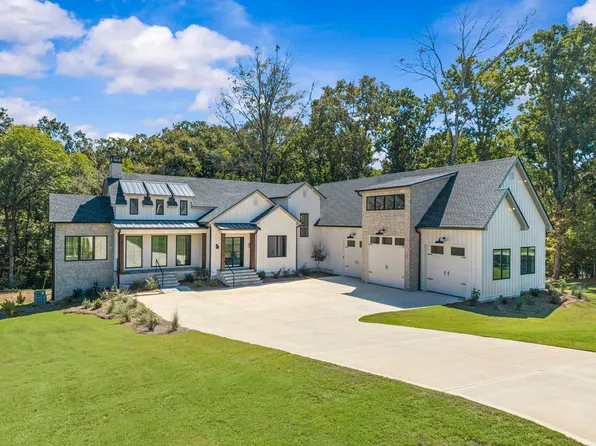 1110 Sunset Blf, Greensboro, GA 30642
