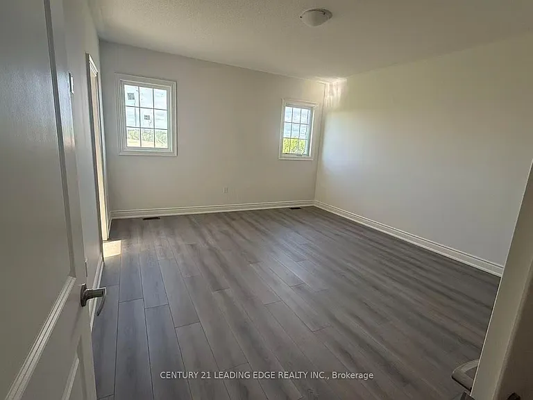 1466 Wheatcroft Dr — Photo 9