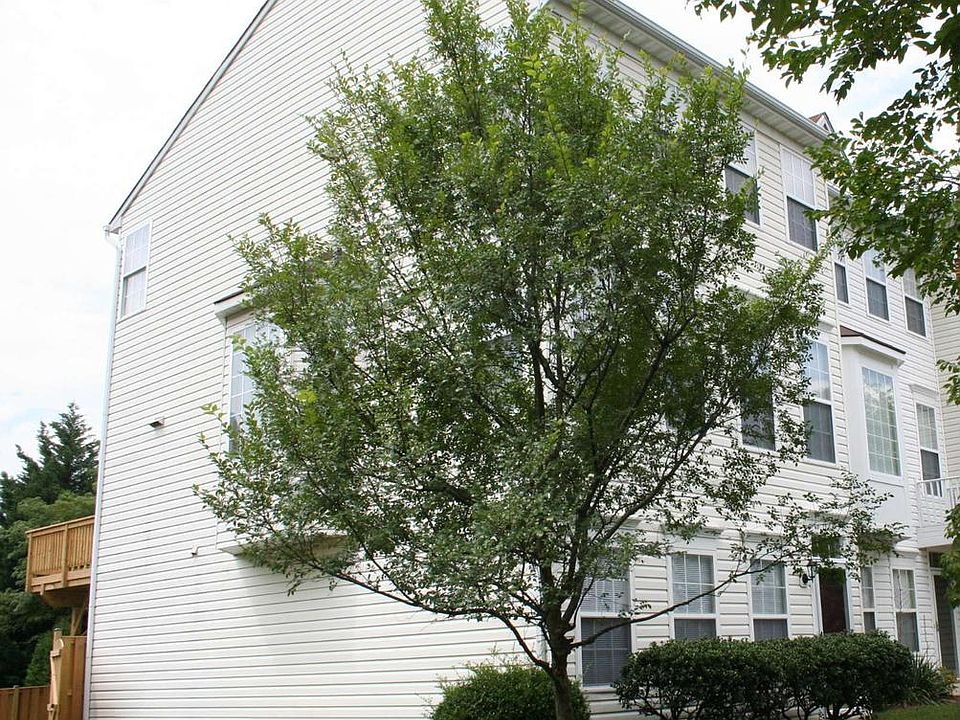 1st image of 7768 Desiree St