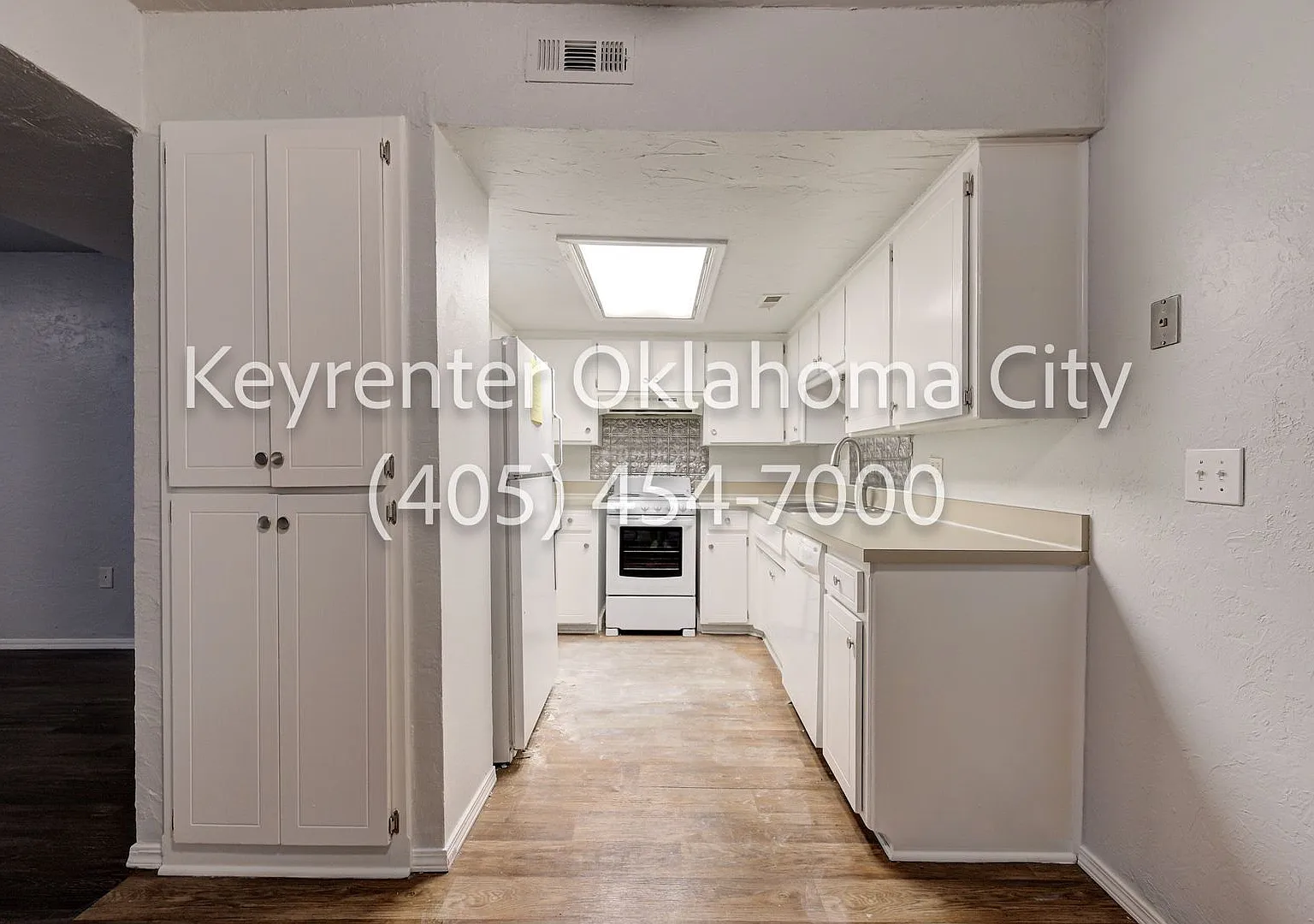 6550 N Meridian Ave Townhouse — Photo 4