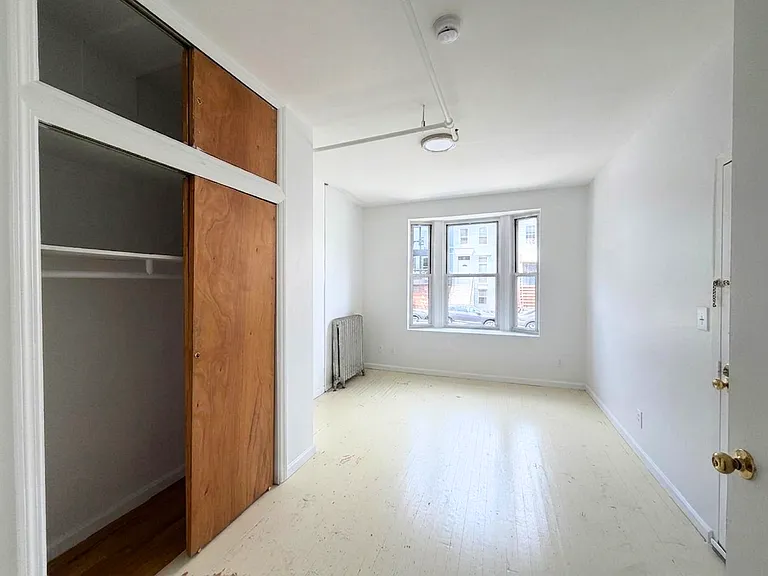 524 Lafayette Ave #2 — Photo 2
