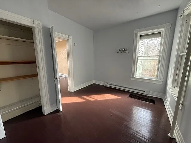 2 bed, $1,100 — Photo 3