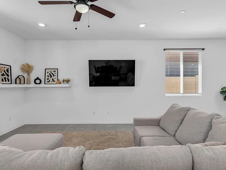 11596 S Crescent St — Photo 18