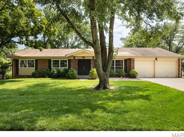 12960 Bellerive Estates Dr, Saint Louis, MO 63141