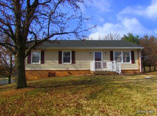2600 Tulip Ln, Vinton, VA 24179