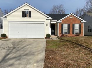 12816 Planters Row Dr, Charlotte, NC 28278