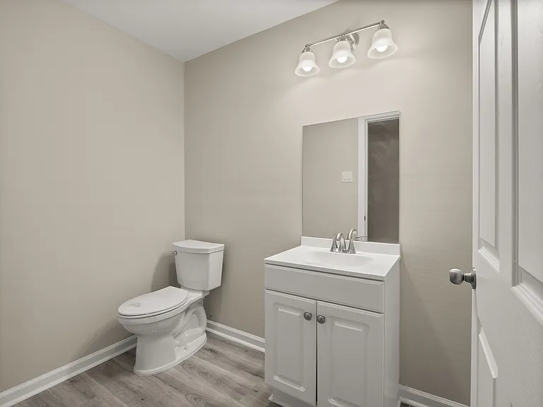101 W Center St — Photo 10