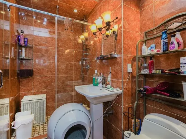 135 Oceana Drive East image 4 of 18