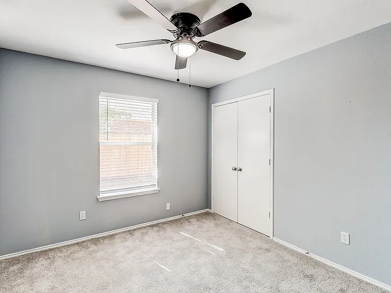 222 Hollywood Dr — Photo 14