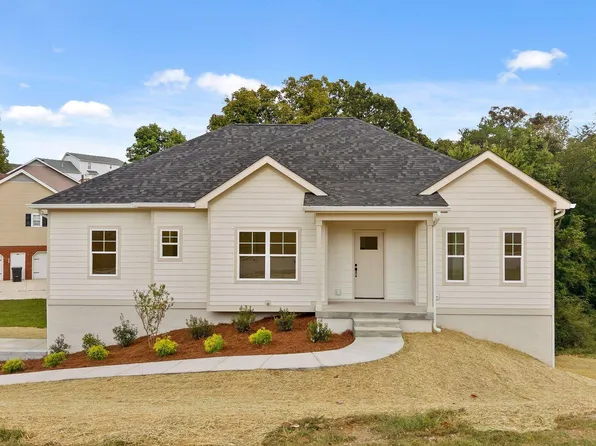 391 Classic Dr, Soddy Daisy, TN 37379