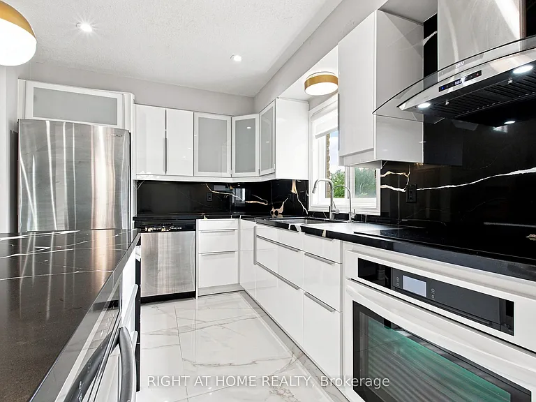 187 Clairfields Dr E — Photo 14
