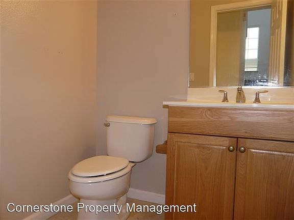 4th image of 701 Bonita Pl