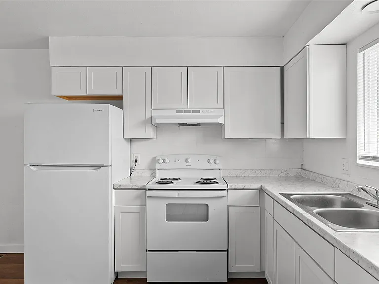 3255 Neil Rd #B — Photo 14