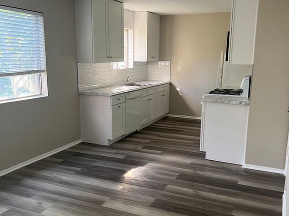 4th image of 11632 Parkfield Dr