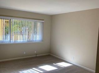 570 University Ave APT 3, Los Gatos, CA 95032