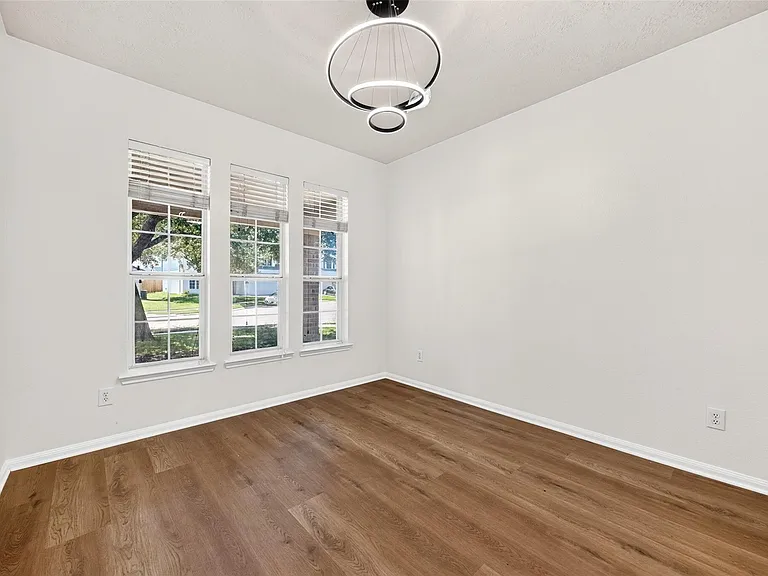 19246 Hopeview Ct — Photo 22