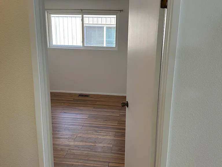 827 143rd Ave SE — Photo 28